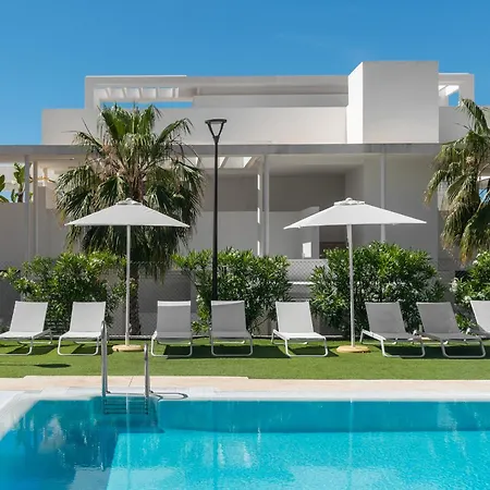 Panoramic Views And Large Garden In Atalaya Hills *