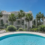 Panoramic Views And Large Garden In Atalaya Hills Apartment