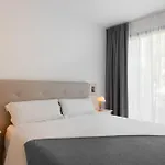Panoramic Views And Large Garden In Atalaya Hills Apartment *