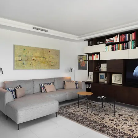 Panoramic Views And Large Garden In Atalaya Hills