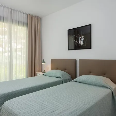 Panoramic Views And Large Garden In Atalaya Hills Estepona
