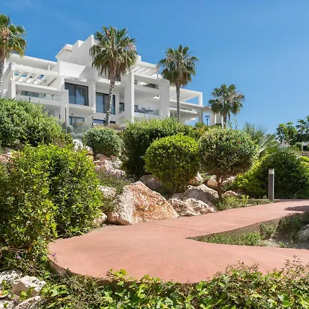 Panoramic Views And Large Garden In Atalaya Hills